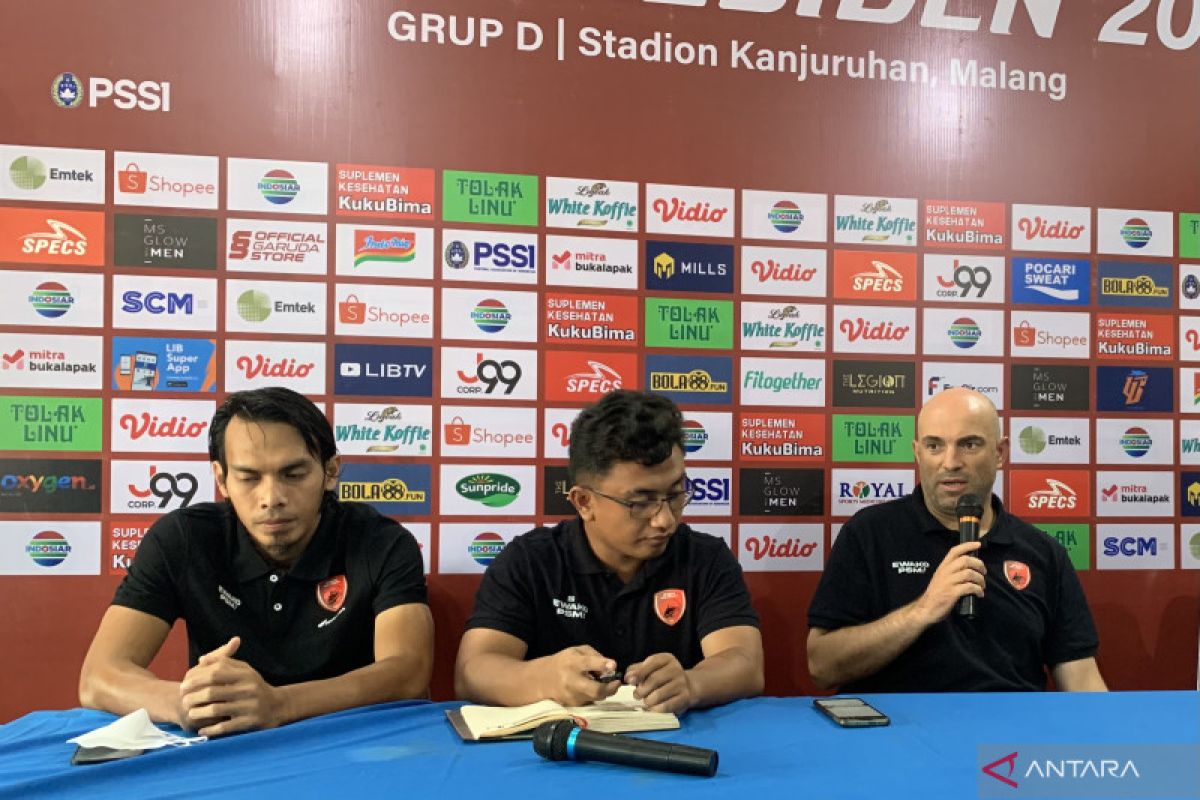 Pelatih Bernando minta pemain PSM nikmati laga hadapi Persib Bandung