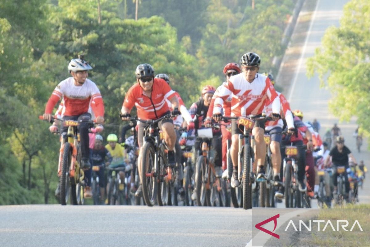Polda Kepri ikut menyemarakkan sepeda santai Bhayangakara