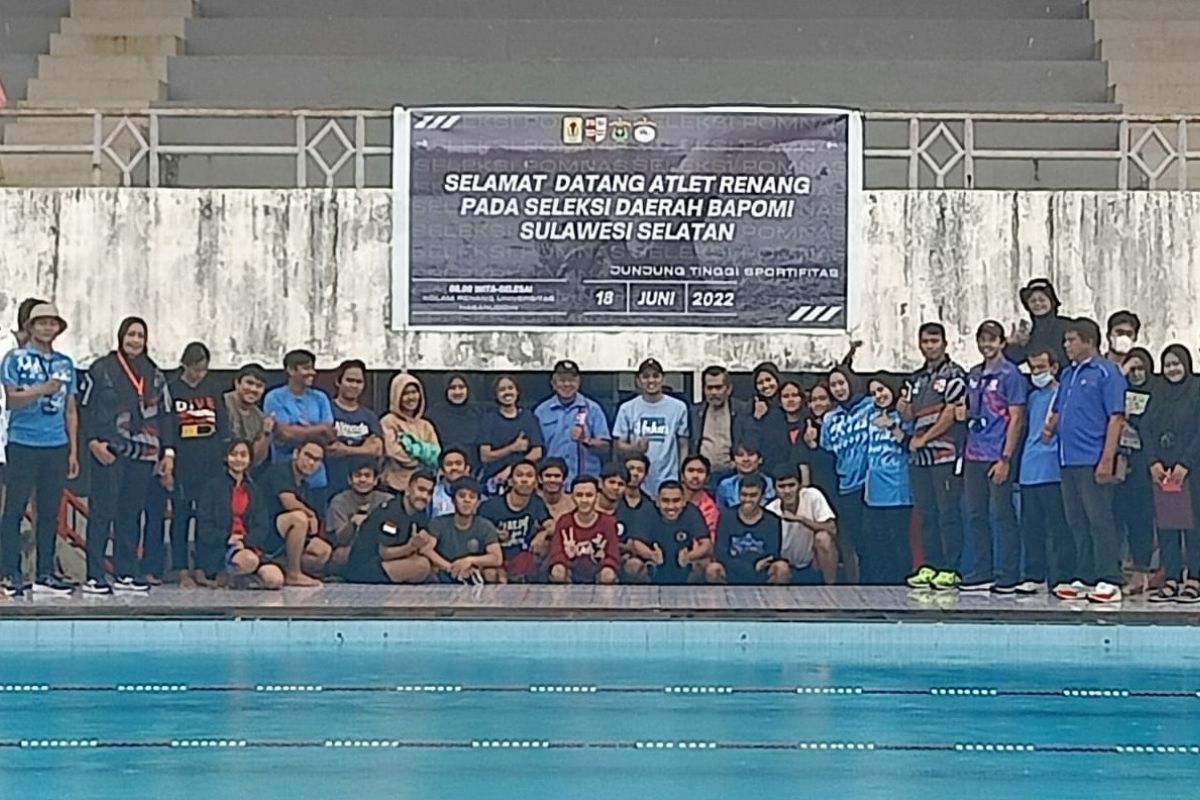 Bapomi seleksi puluhan perenang hadapi Pomnas 2022 di Padang