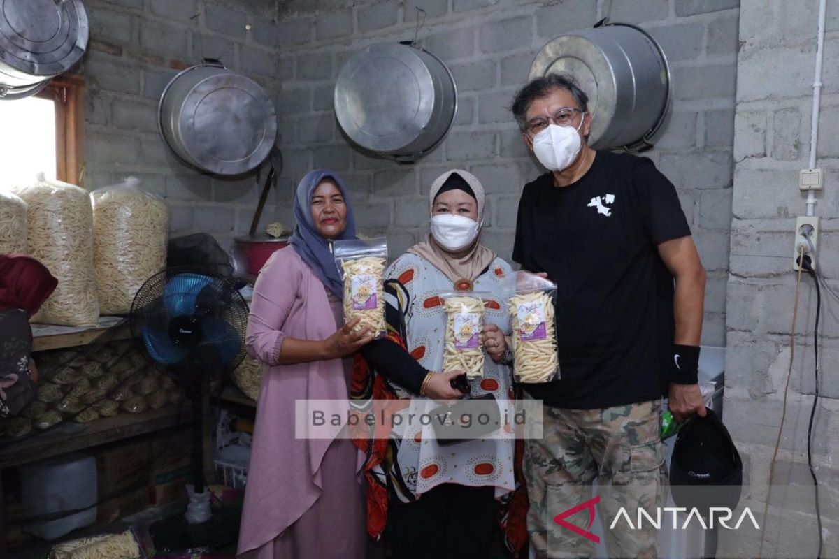 Pj Gubernur bersama istri kunjungi UMKM Batu Belubang