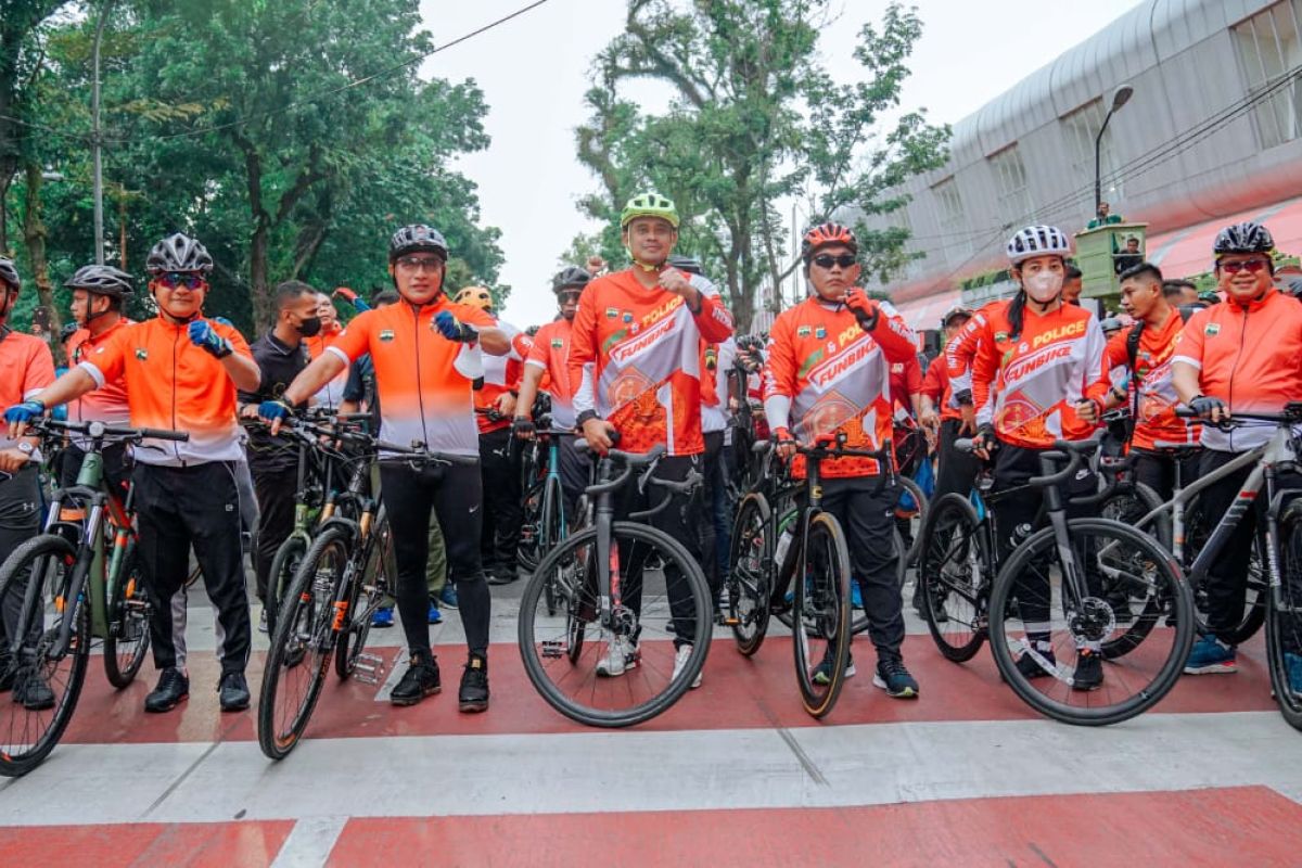 Wali Kota Medan ikuti sepeda santai HUT Kodam I/BB dan Bhayangkara