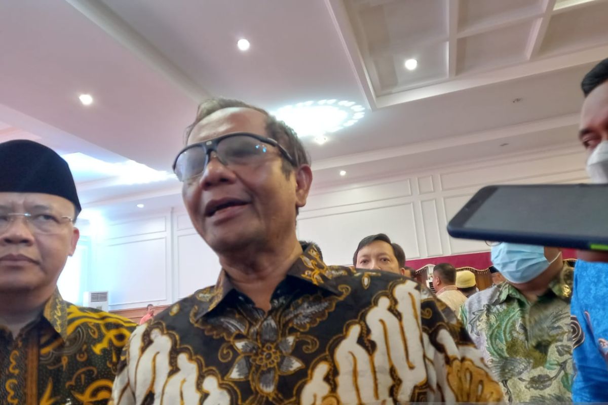 Mahfud MD confirms Jokowi's plan to meet Putin