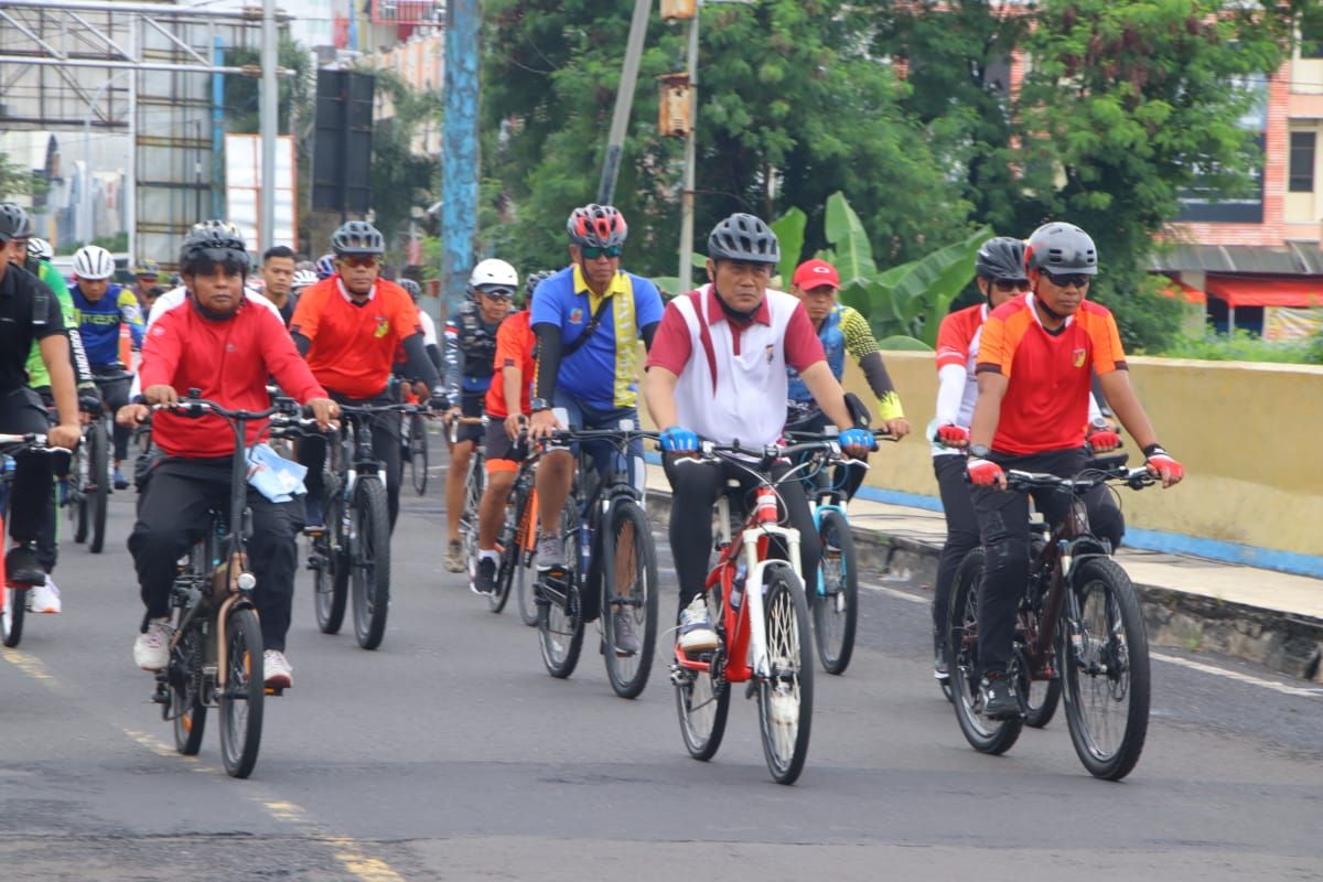 Polda Sulut gelar "Fun bike Semarak Bhayangkara 2022"