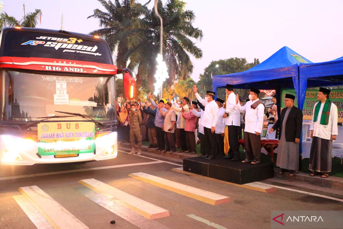 Pemkot Tangerang telah berangkat kan 879 calon haji
