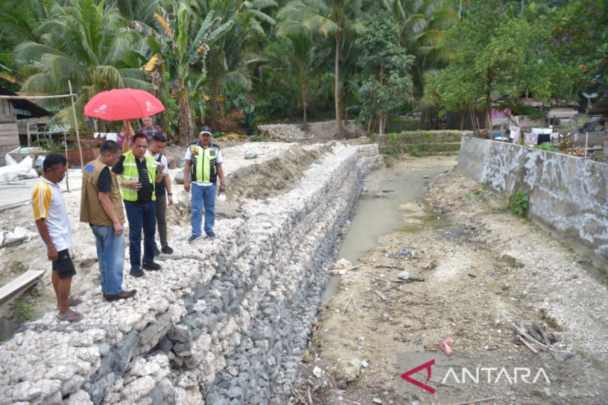 BPBD Sulteng  siapkan 8 unit alat berat antisipasi banjir dan longsor