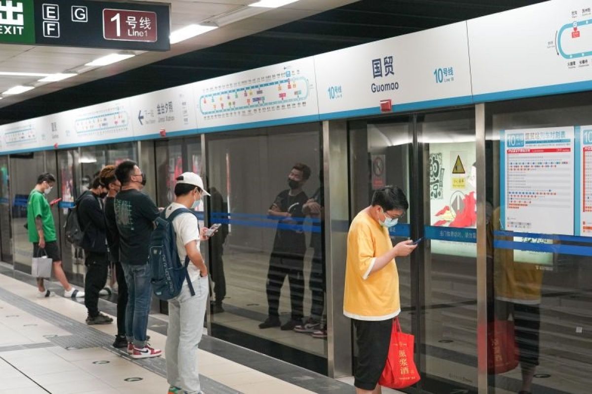 Beijing kembali operasikan seluruh stasiun metro kereta bawah tanah