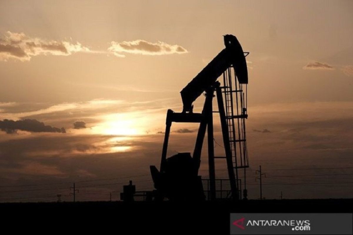 Harga minyak naik setelah jatuh enam persen karena kekhawatiran ekonomi