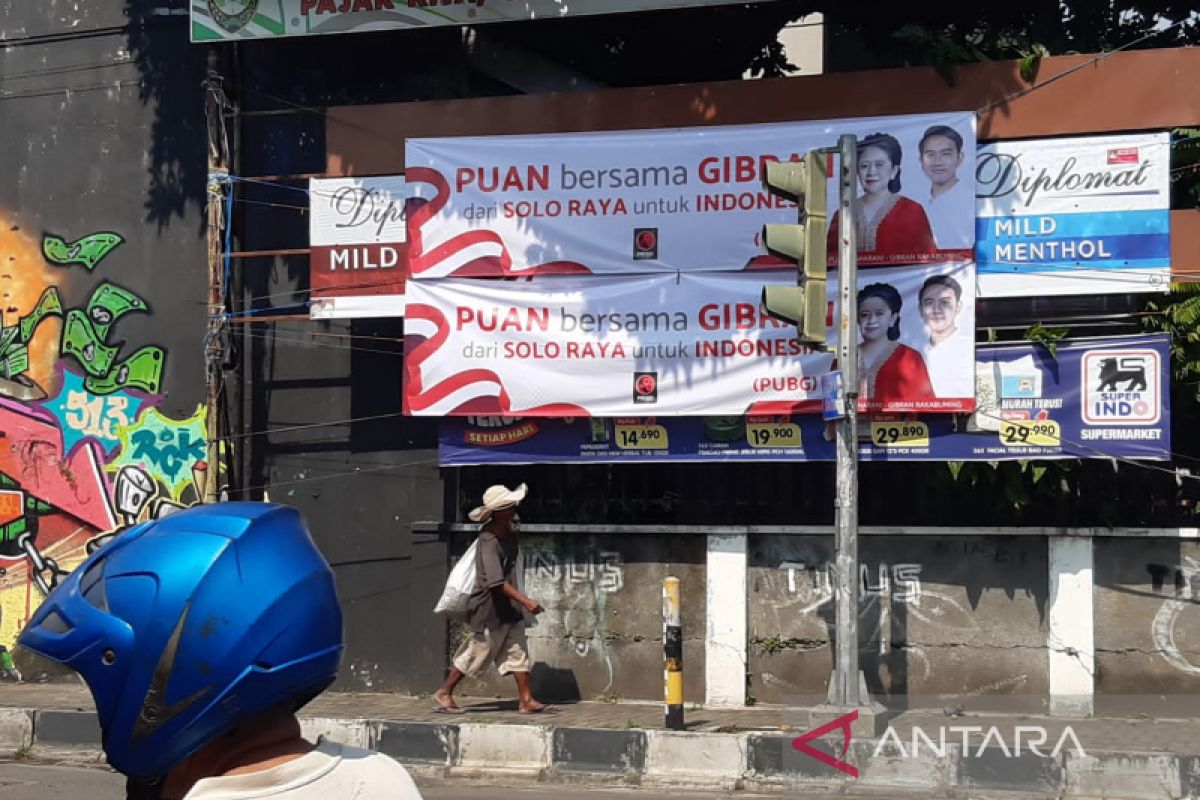 Spanduk Gibran-Puan muncul di sejumlah tempat di Solo Raya