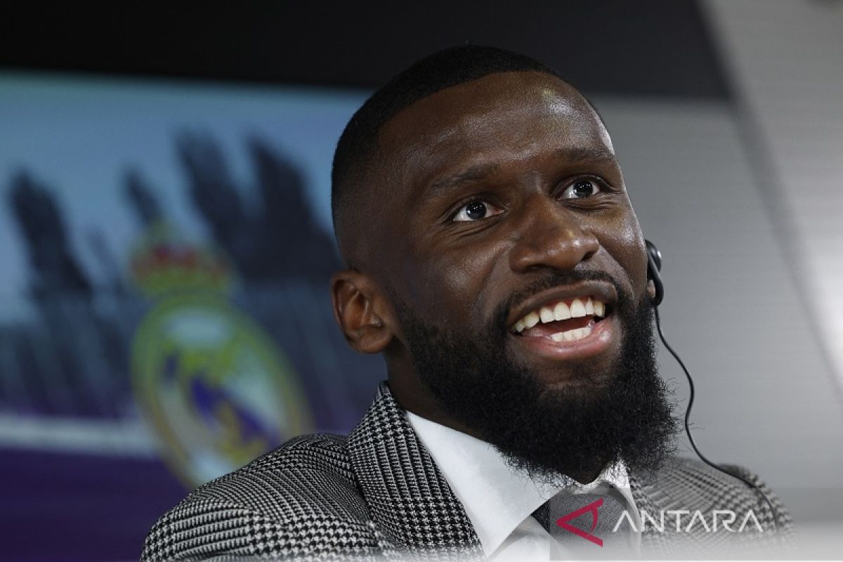 Antonio Rudiger resmi berseragam Real Madrid