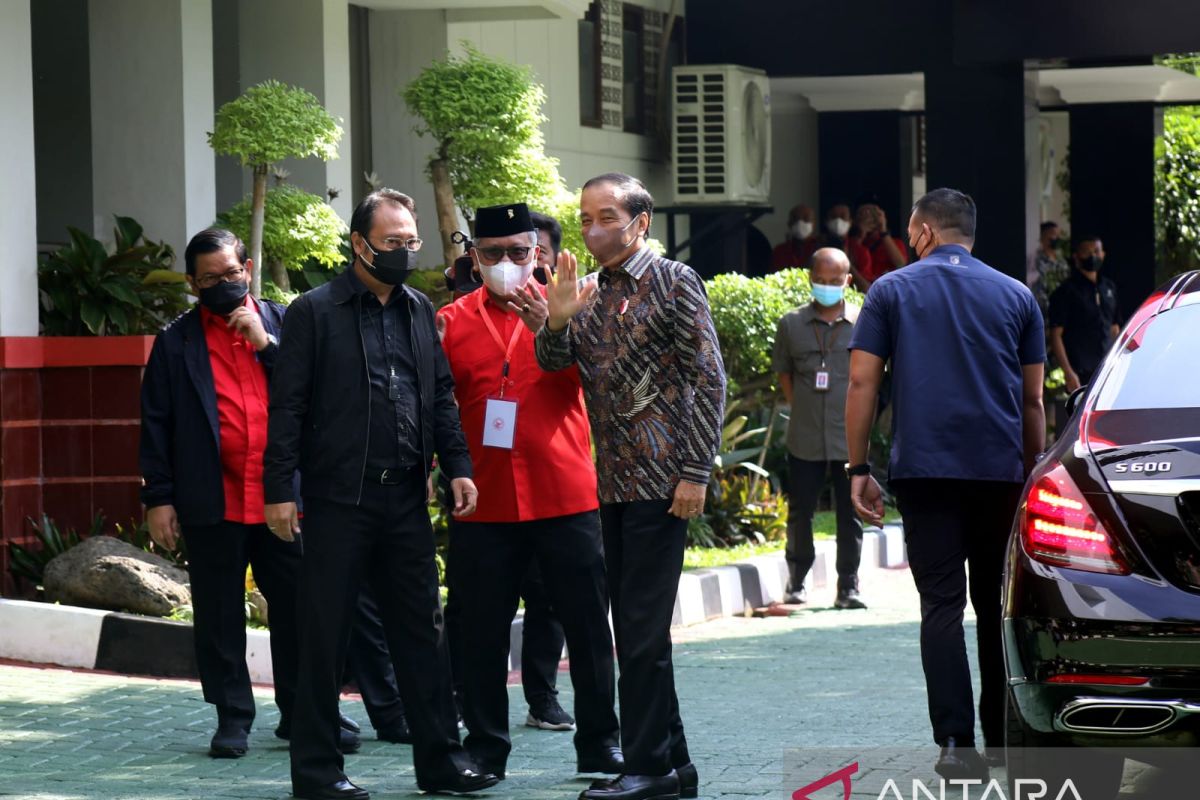 Presiden Jokowi hadiri Rakernas PDIP