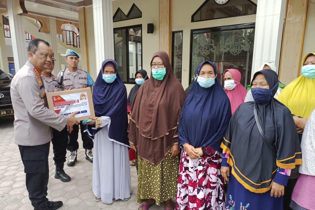 Polresta Banda Aceh salurkan enam ton bansos untuk warga kurang mampu