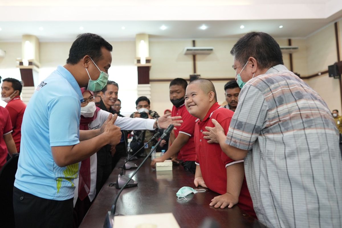 Gubernur Sulsel lepas 39 atlet disabilitas ke PeSONas Semarang
