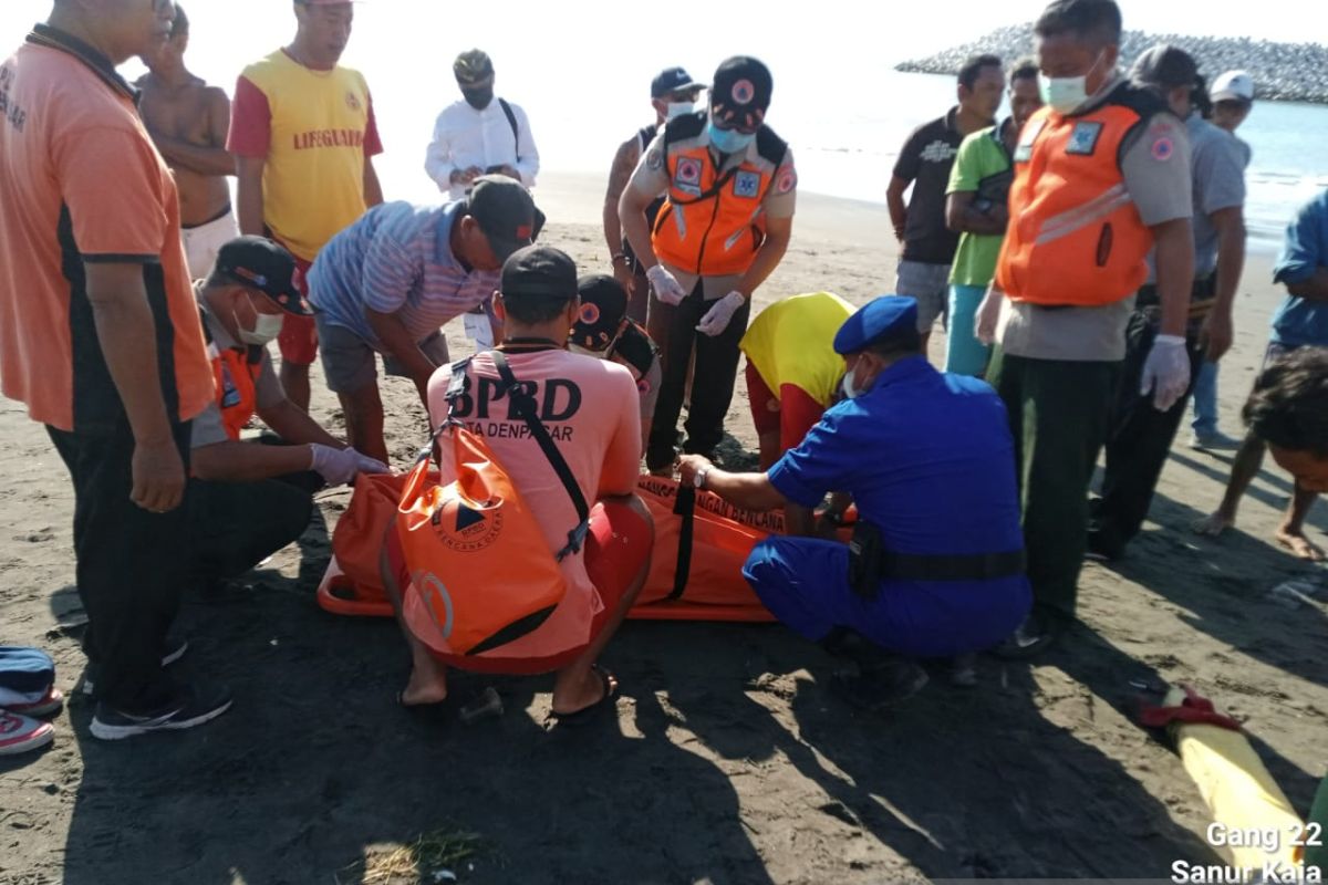 BPBD dan Polairud temukan jasad korban tenggelam di Pantai Padanggalak