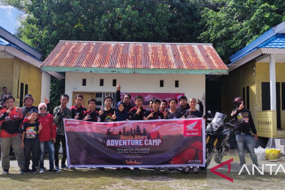 Anugerah Perdana Gelar  "Honda Bikers Adventure Camp"