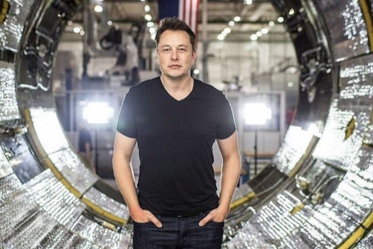 Tak mau disangkutpautkan dengan ayah, anak Elon Musk ganti nama baru