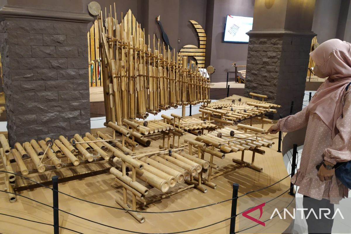 Ratusan alat musik tradisional dipamerkan, warga diminta datangi Museum Aceh