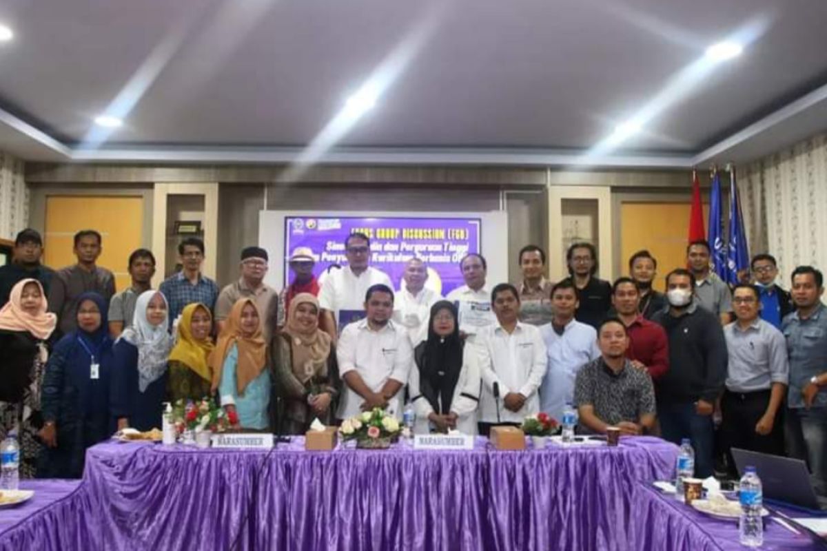 Susun kurikulum OBE, FISIP UMSU gelar FGD dengan media