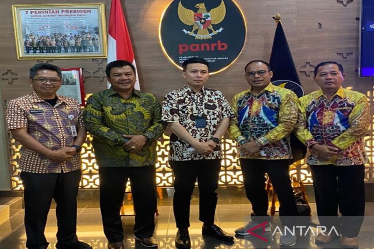 Ketua DPRD perjuangkan 2.000 honorer ke KemenPAN-RB