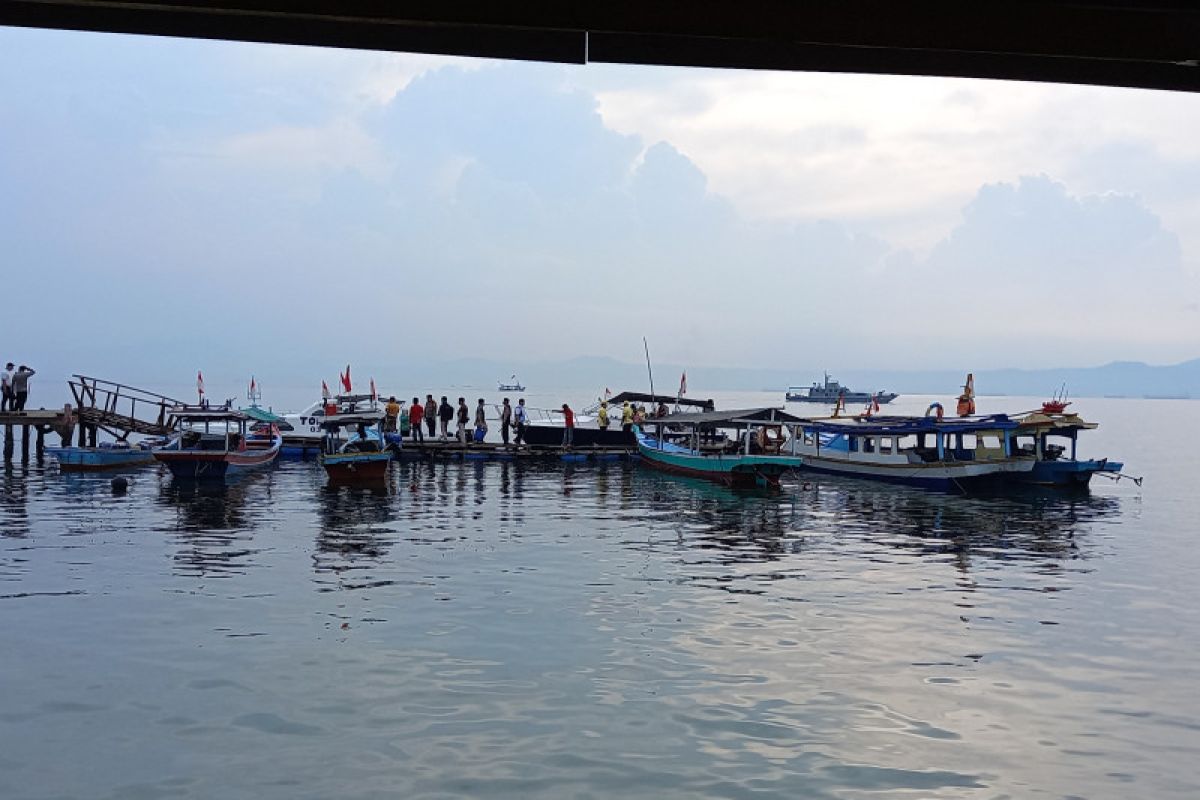 Peserta kesulitan akses menuju Lagawi Festival 2022 di Pulau Tegal