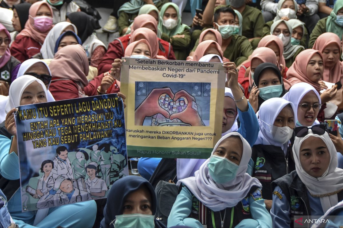 Pemerintah diminta kaji ulang penghapusan tenaga honorer