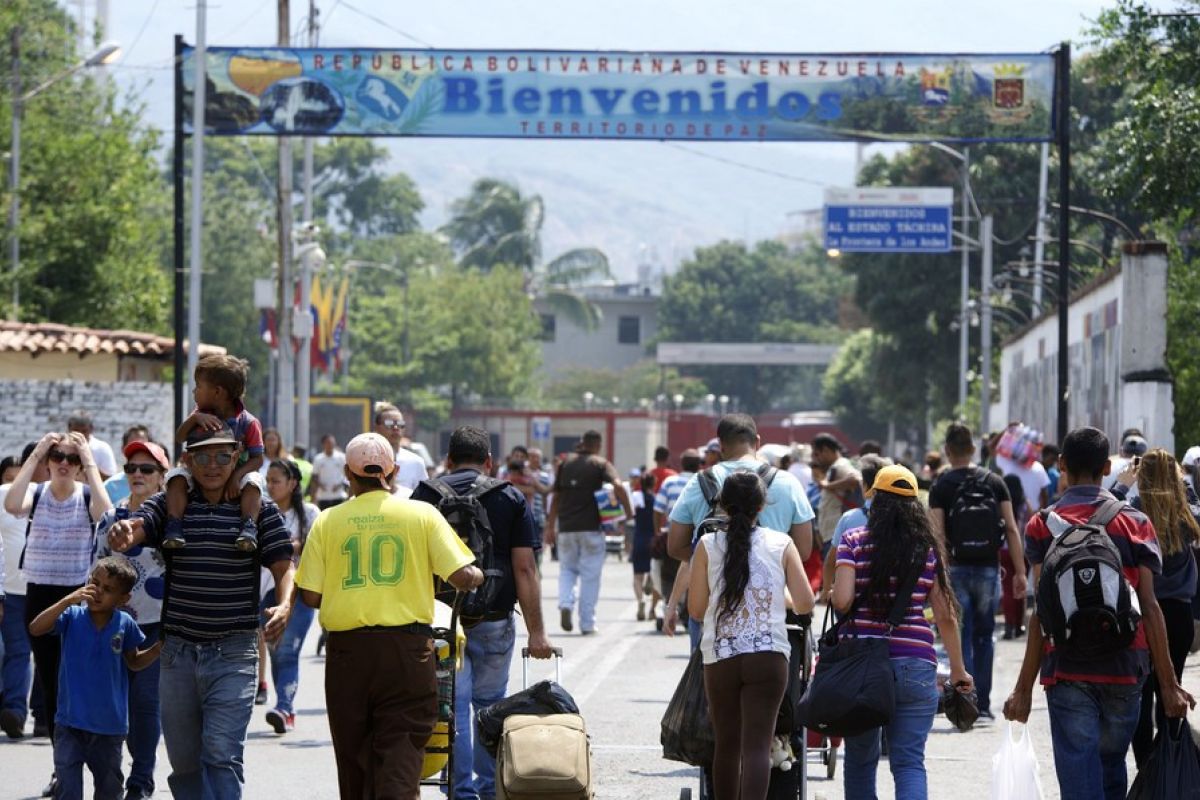 Presiden terpilih Kolombia hubungi Venezuela untuk buka perbatasan