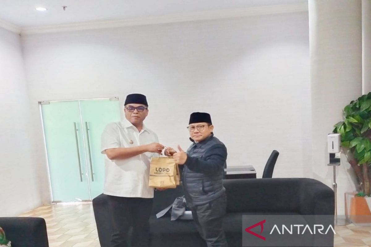 Bupati Madina kenalkan kopi Mandailing kepada Cak Imin