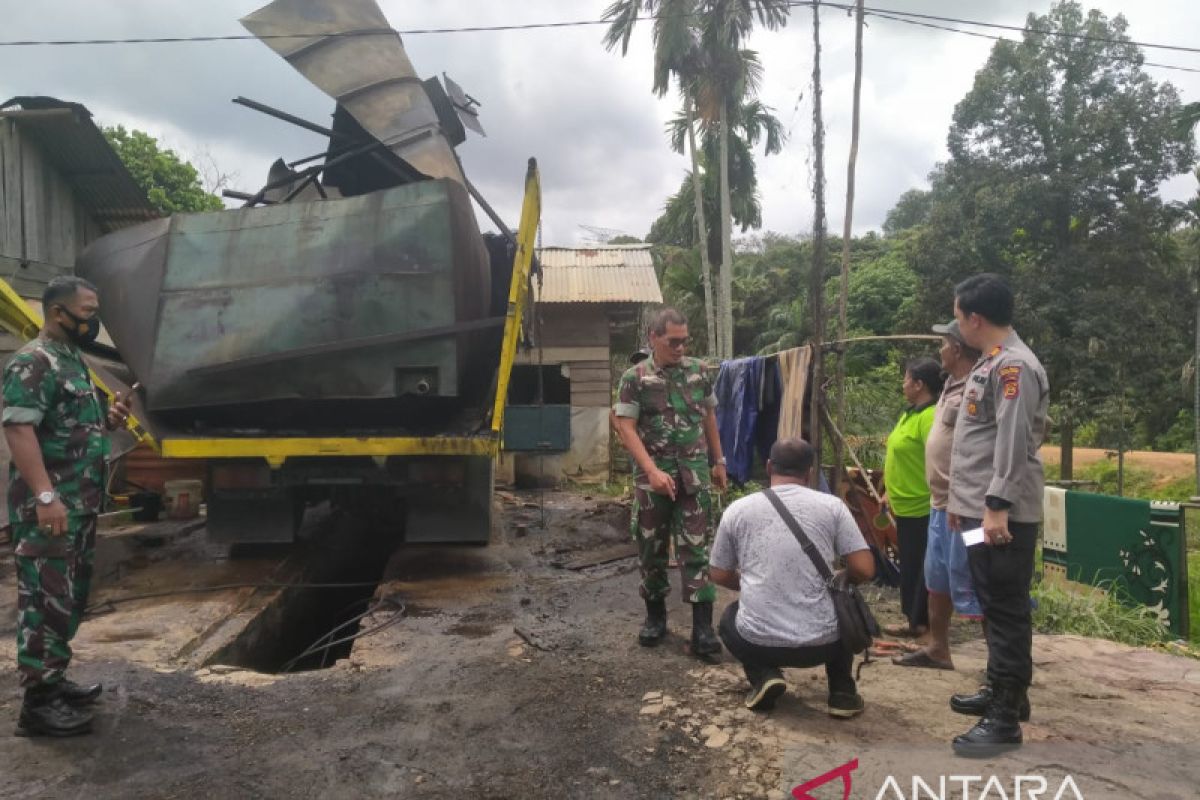 Truk tangki meledak saat dicuci, seorang tewas