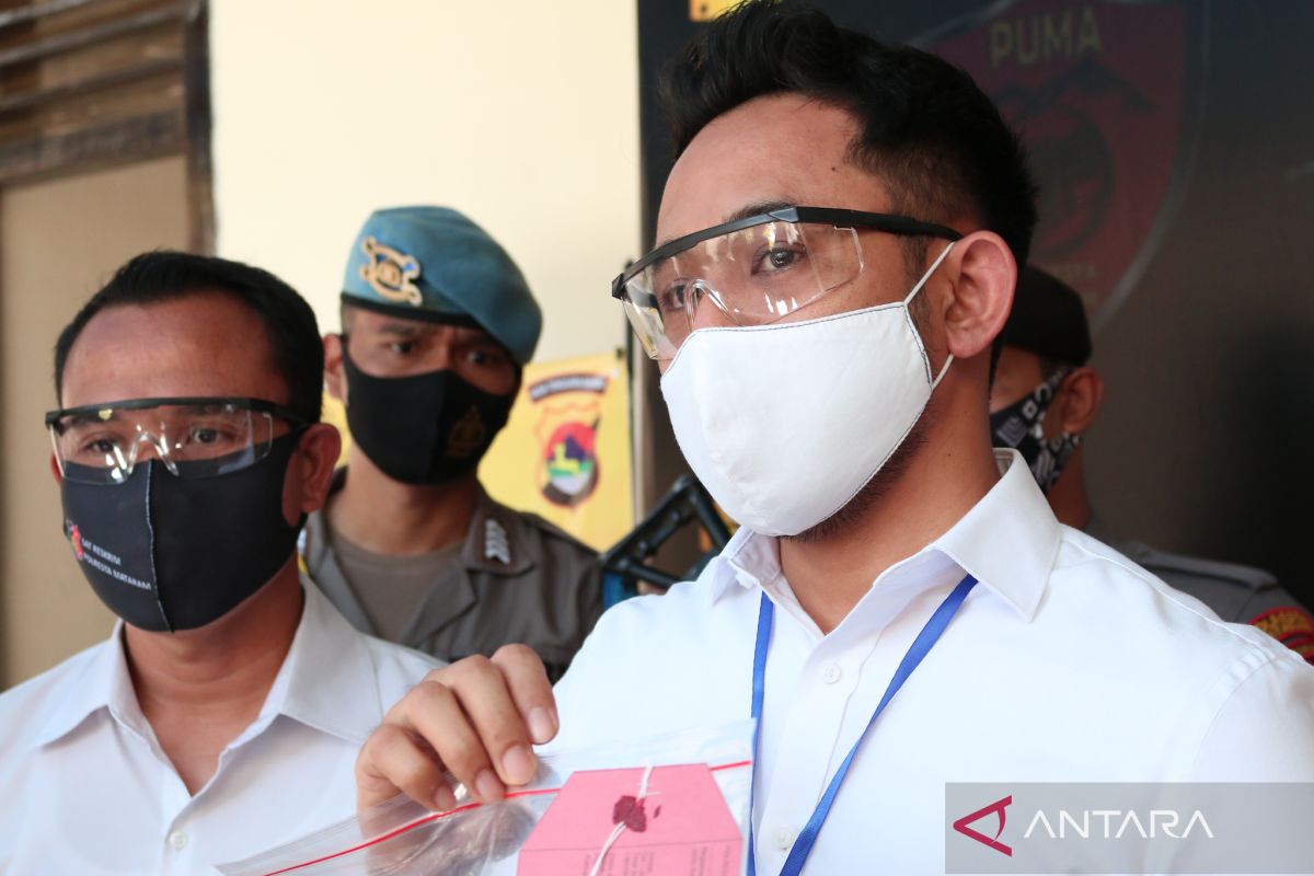 Saat asyik mandi kembang di rumah dukun, pembobol 38 ruko di Lombok ditangkap