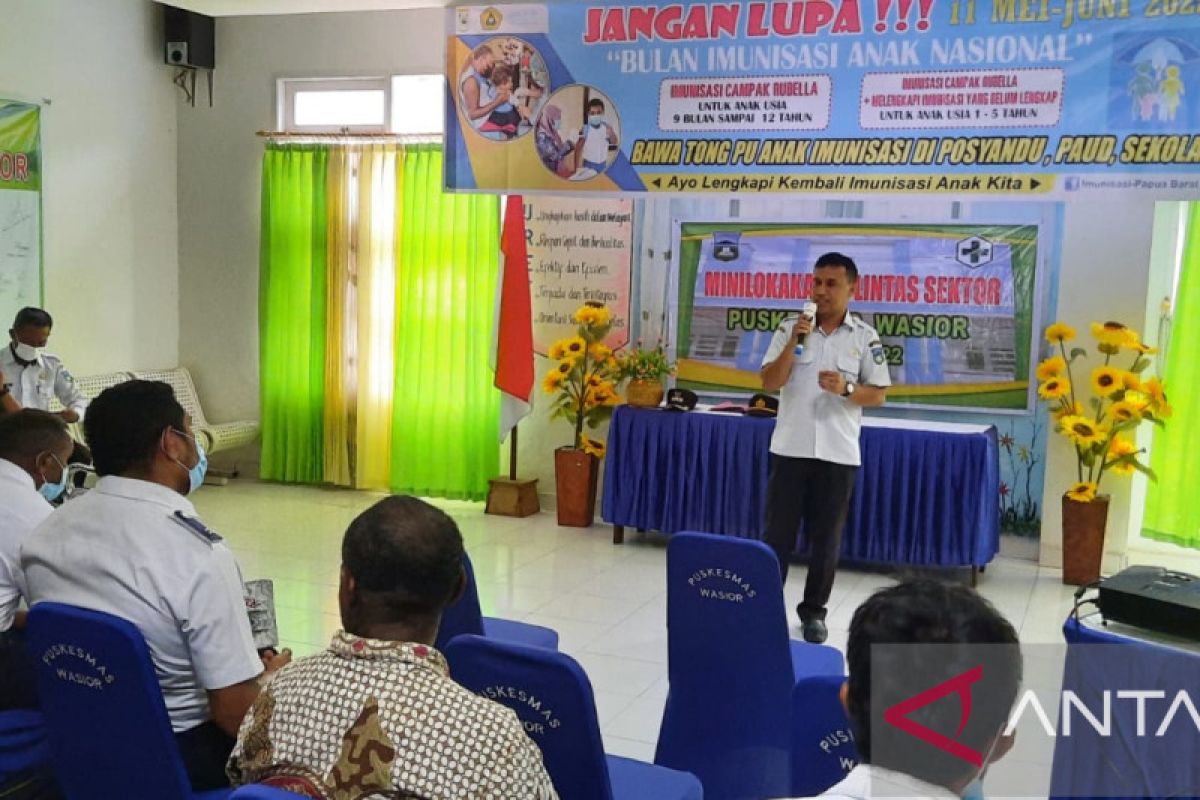 Distrik Wasior Teluk Wondama berupaya tingkatkan cakupan imunisasi anak