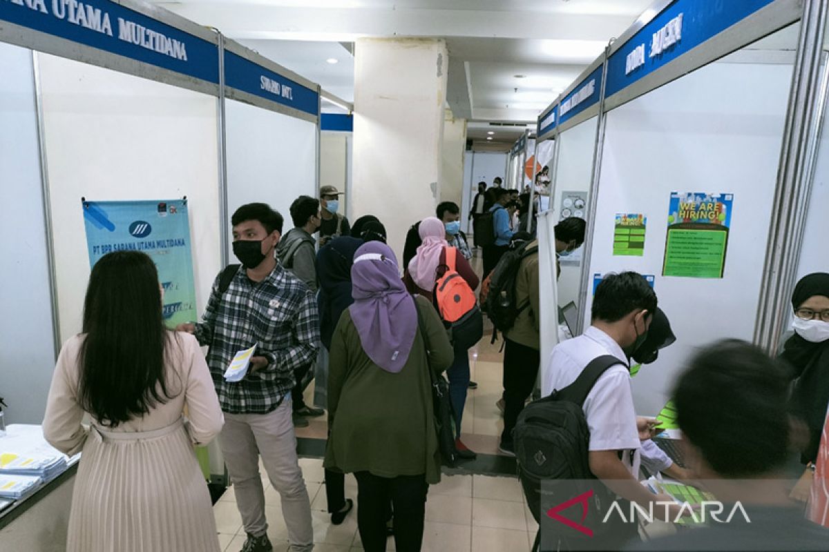 Pemkot Jakbar undang 40 perusahaan pada "Job Fair" Juli 2022