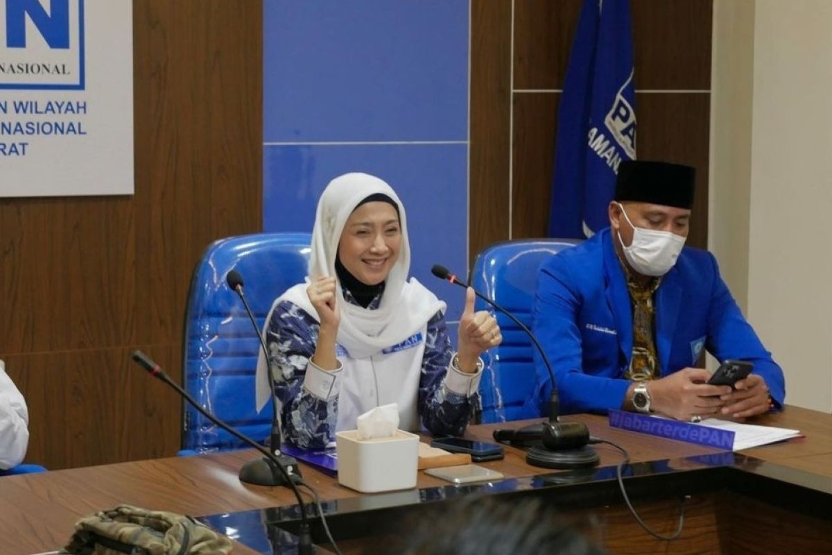 Desy Ratnasari siap maju di Pilkada Jabar 2024 jika ditugaskan partai