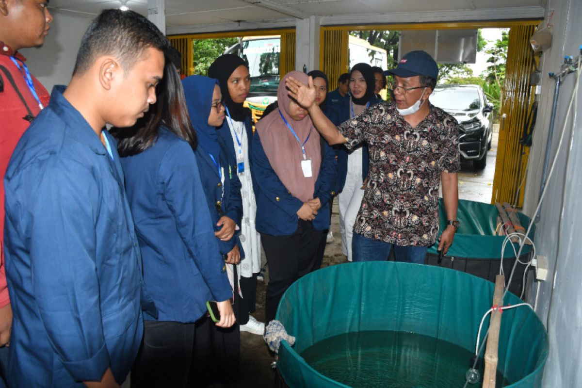 25 mahasiswa UBH belajar budidaya ikan bilih di area konservasi PT SP