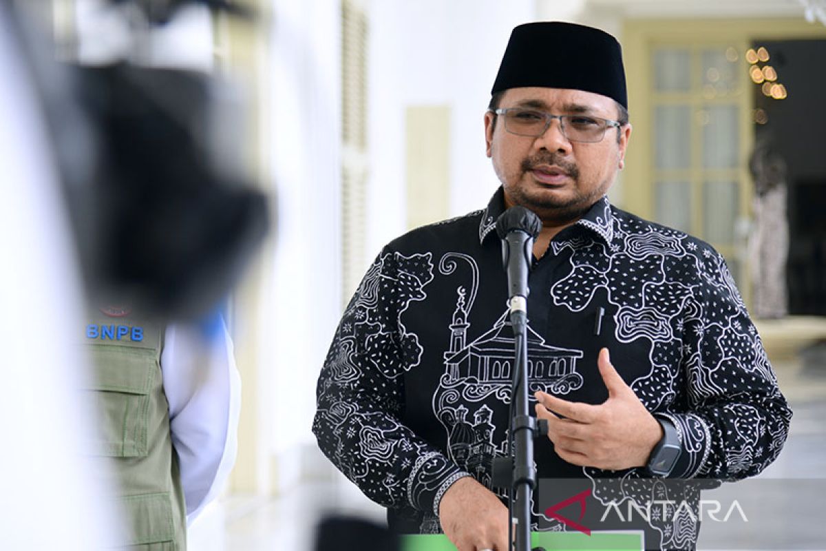 Menag Yaqut ikuti arahan Presiden soal buka bersama