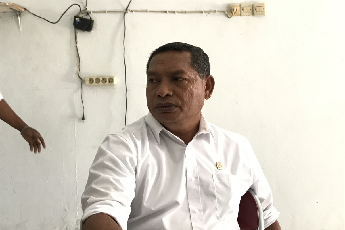 DPRD Ambon: Kepala Sekolah jangan pungut biaya PPDB