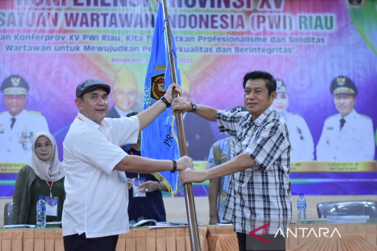 Zulmansyah Sekedang kembali nahkodai PWI Riau