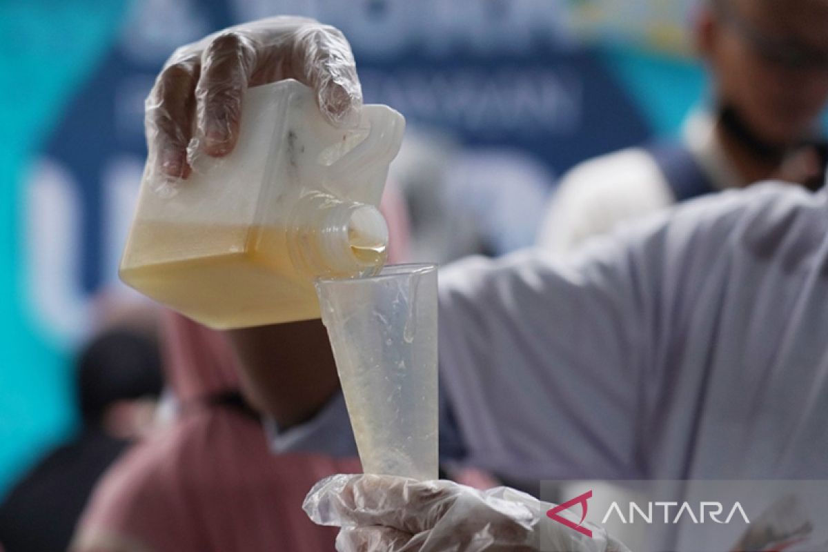 Relawan Sandiaga latih warga Jakarta produksi sabun cuci