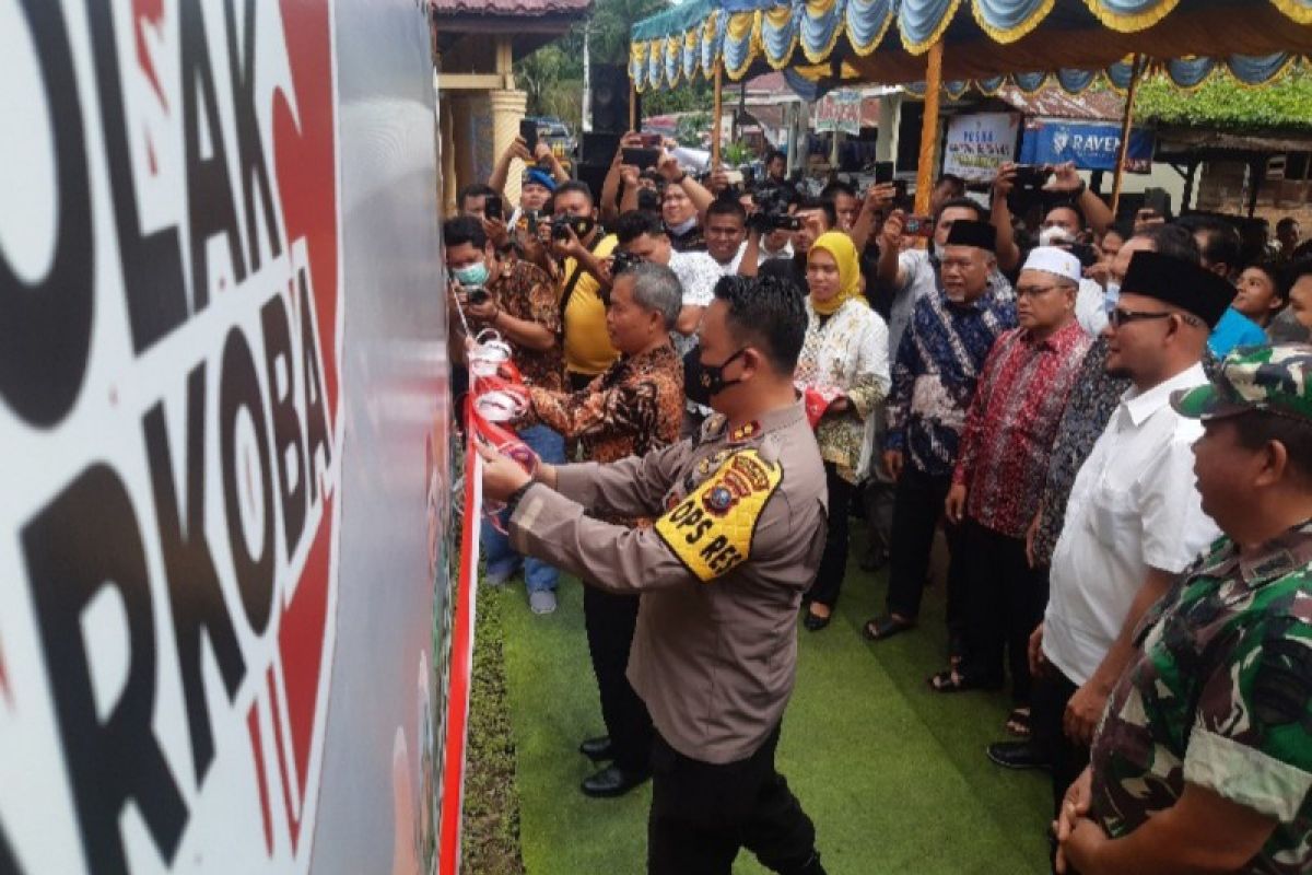 Kapolres dan Sekda Palas resmikan Kampung Bersinar di Jalan Veteran Sibuhuan