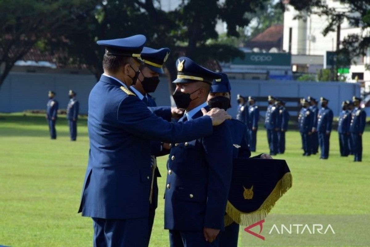 Kasau Marsekal TNI Fadjar Prasetyo lantik 174 perwira lulusan Setukpa Angkatan ke-26 TNI AU