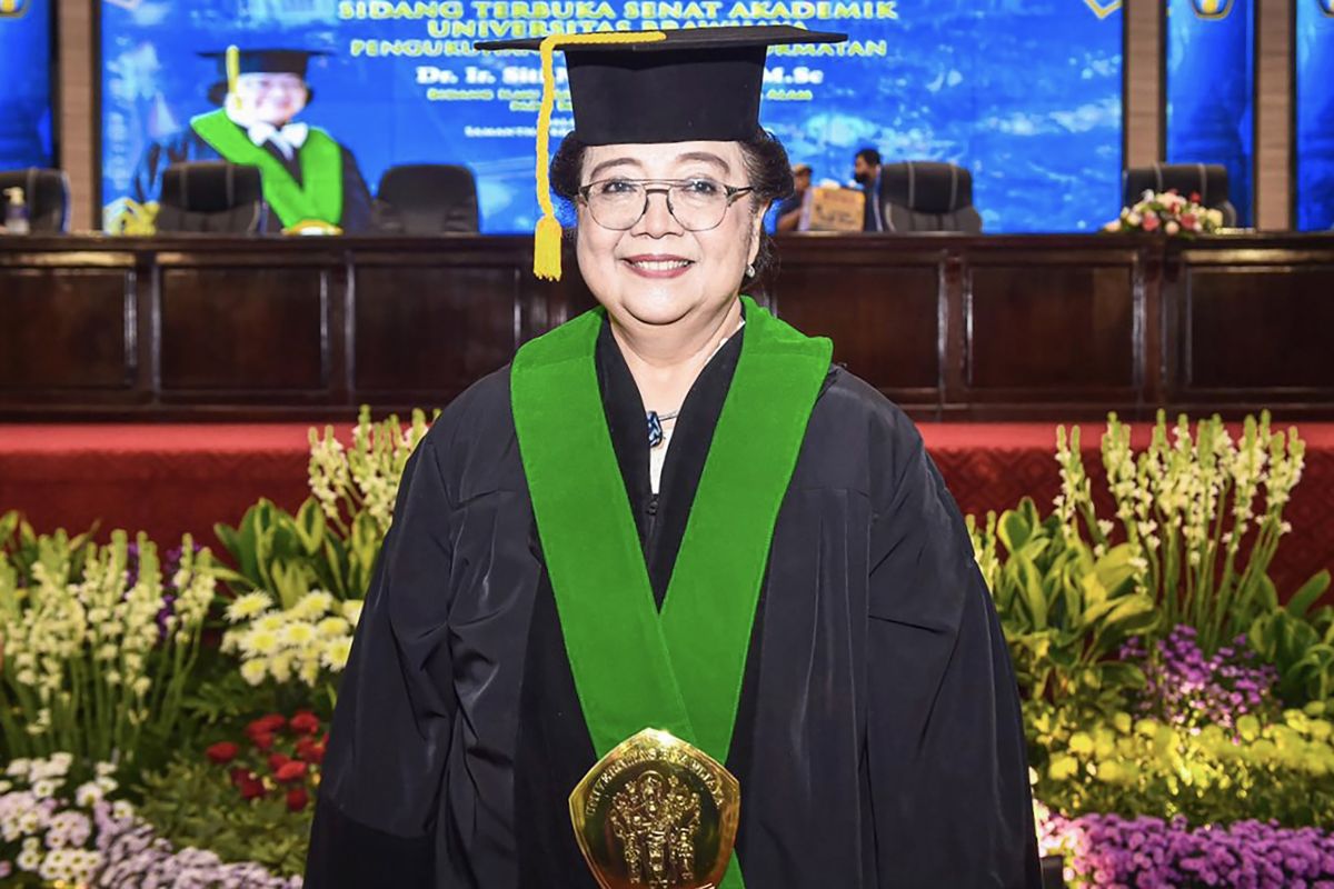 Menteri LHK Siti Nurbaya Bakar dikukuhkan sebagai profesor kehormatan