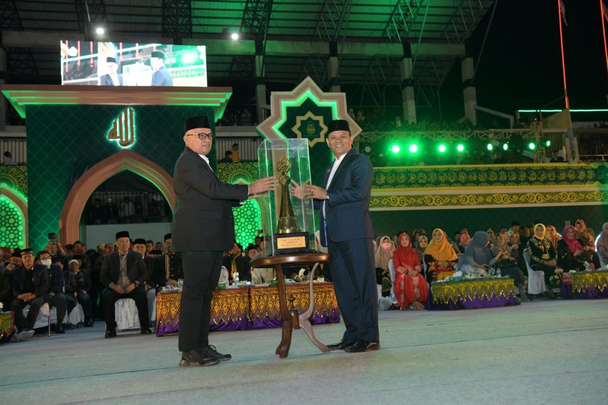 Aceh Besar pertahankan juara umum MTQ Aceh