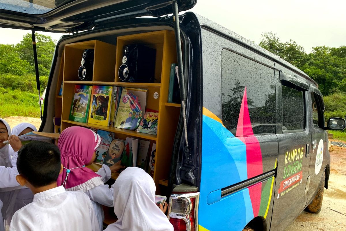 PLN dorong peningkatan pendidikan literasi anak lewat program Mobil Dongeng