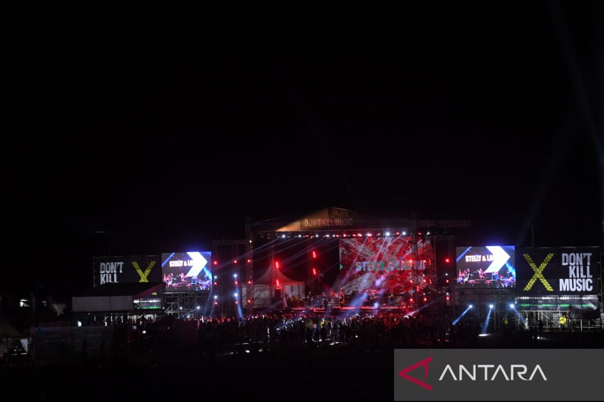 Penonton seri MXGP Indonesia disuguhi konser Don't Kill Music