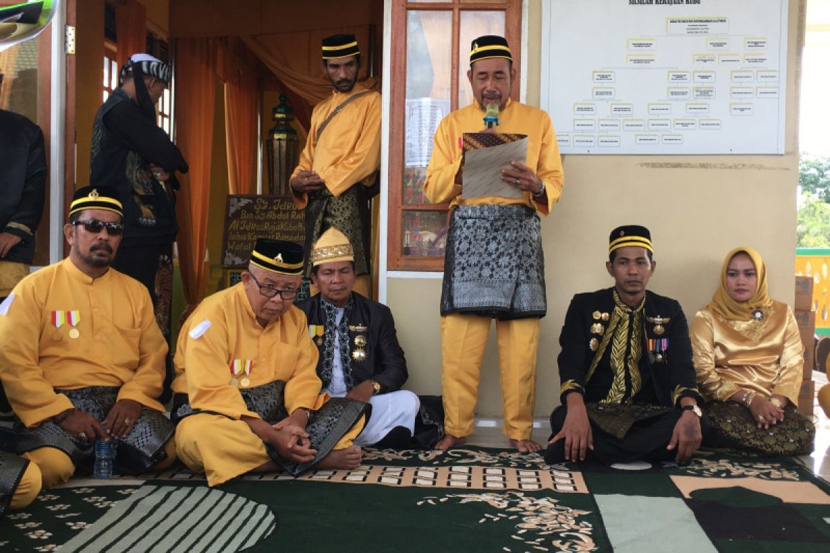 Haul dan penabalan Raja Kubu