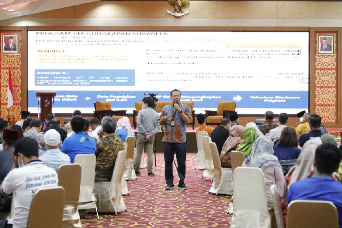 Kanwil DJP Riau gandeng OJK dan FKIJK sosialiasi PPS ke nasabah bank