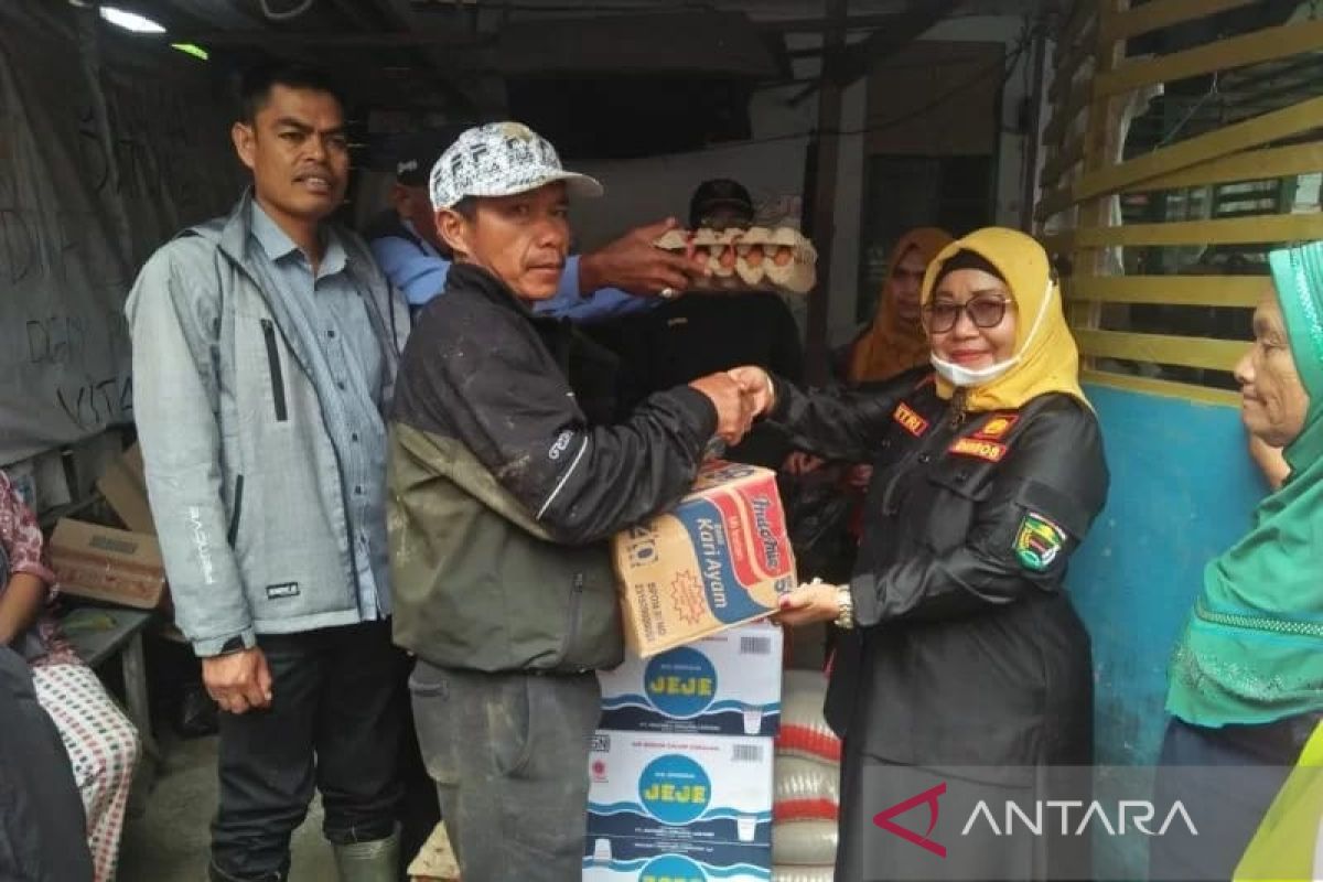 Pemkab  Solok luncurkan program lumbung sosial tingkat kecamatan