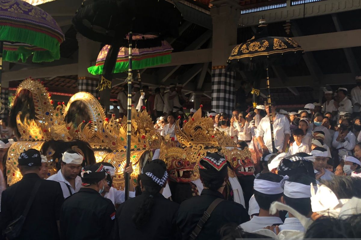 Polisi dan pecalang Bali amankan pelaksanaan 