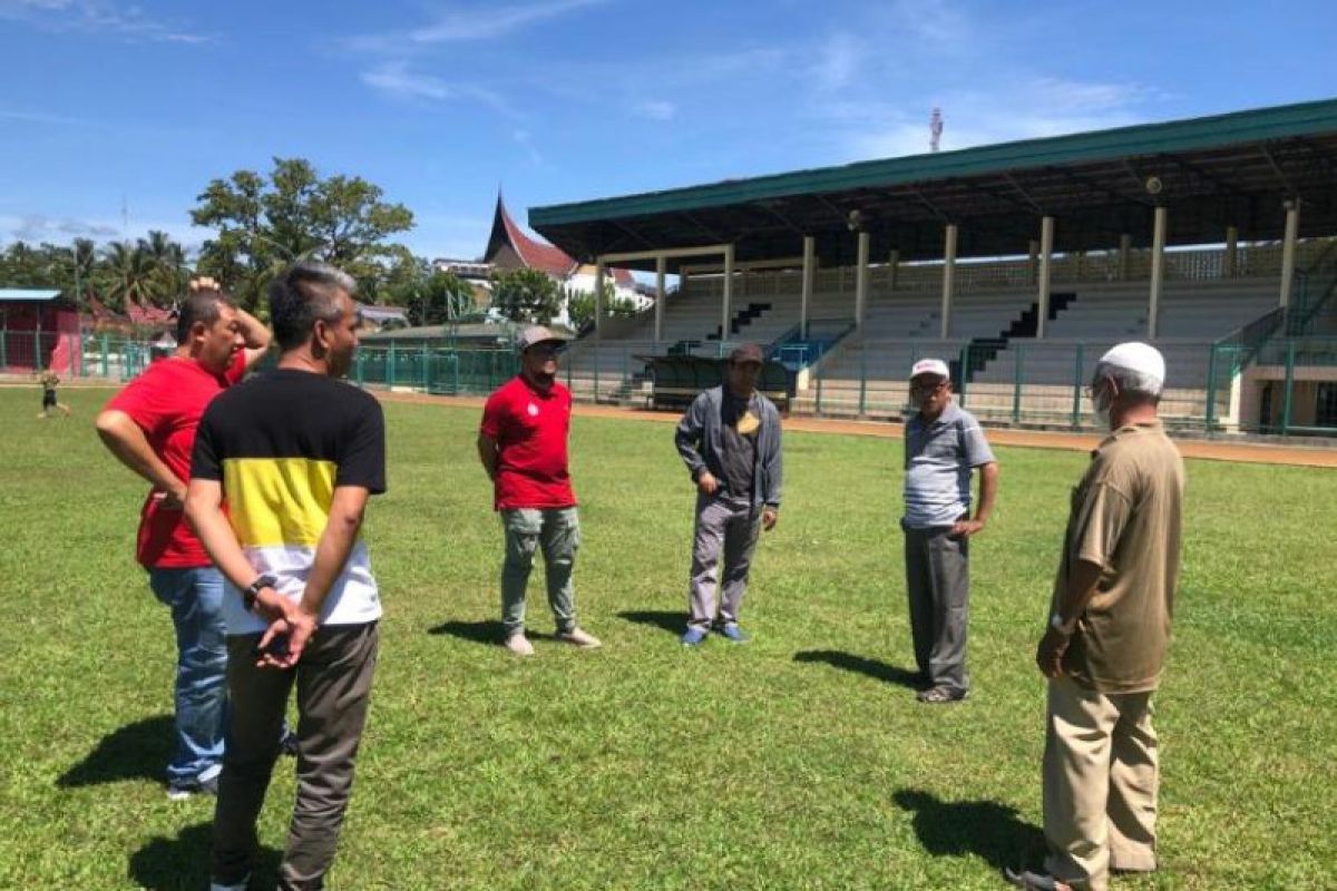 Semen Padang survei sejumlah stadion di Sumbar sebagai kandang