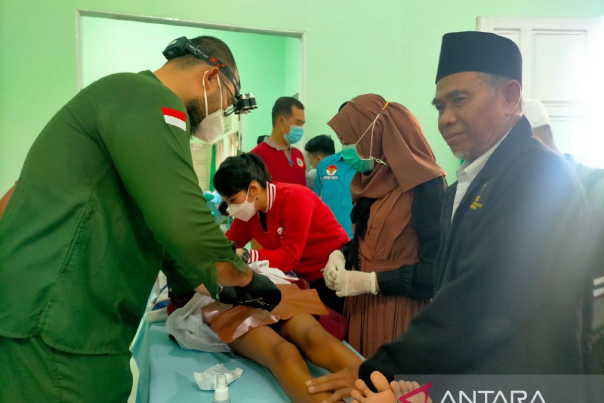 Baznas Singkawang gelar sunatan massal