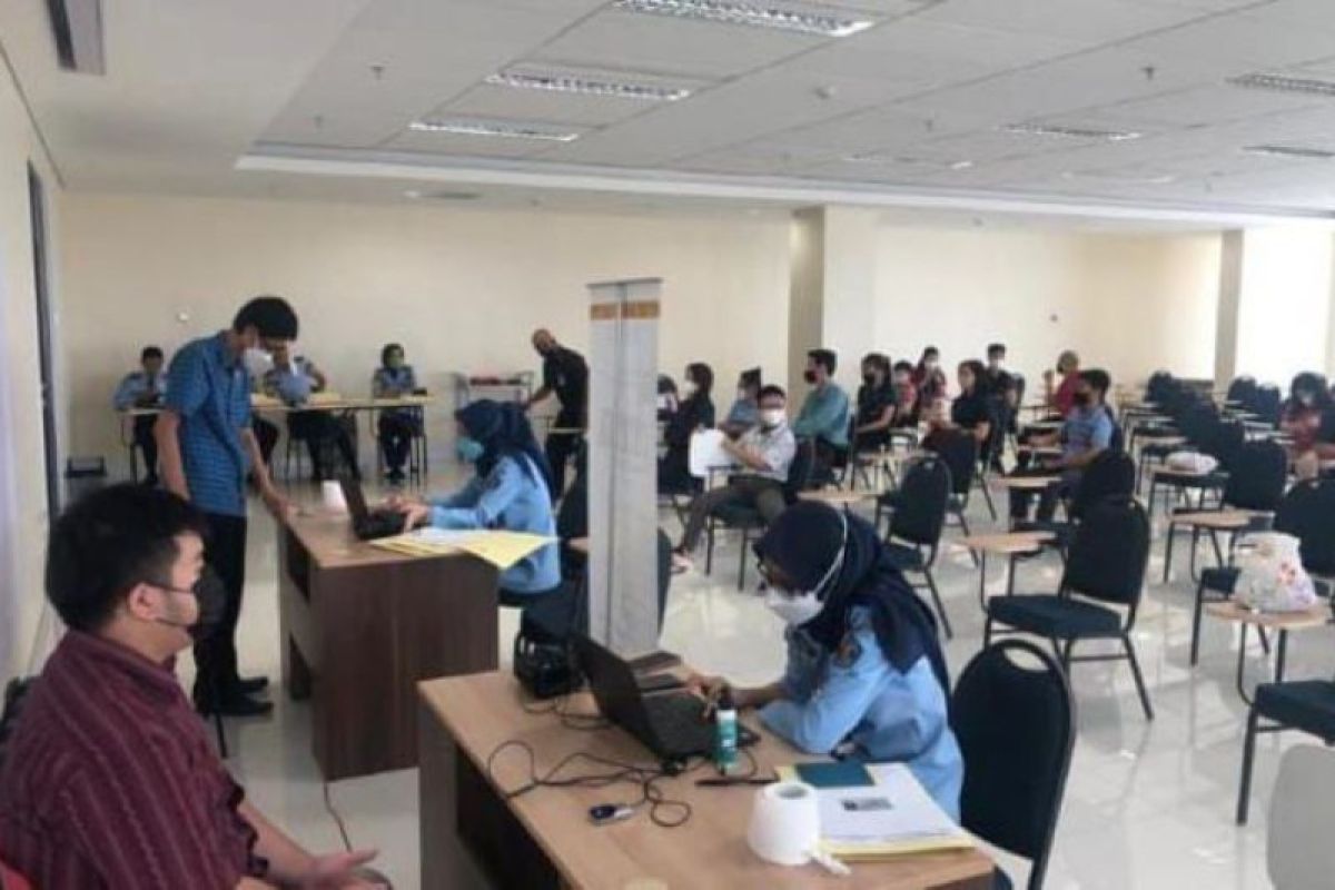 Kantor Imigrasi Palembang lanjutkan program "Eazy Passpor"