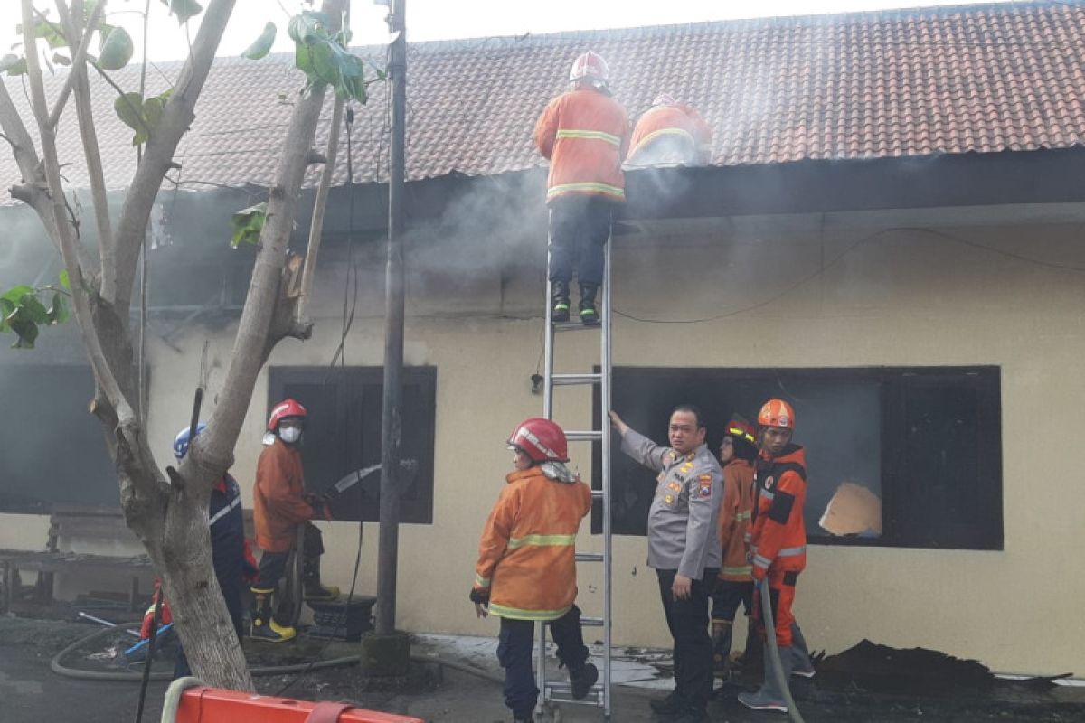 Gudang Mapolres Kediri Kota terbakar